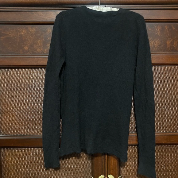 Cullen Cashmere Black Asymmetrical Bottom‎ Pullover Cashmere Sweater Size M - Picture 2 of 16